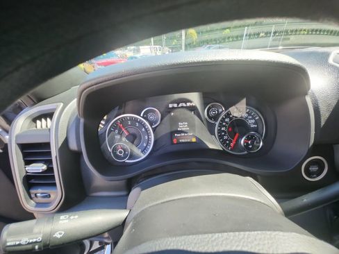 Used 2024 RAM 3500 Tradesman w/ Chrome Appearance Group image 16