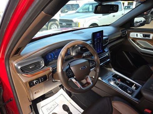 Certified 2024 Ford Explorer King Ranch w/ Technology Package AWD/4WD image 30