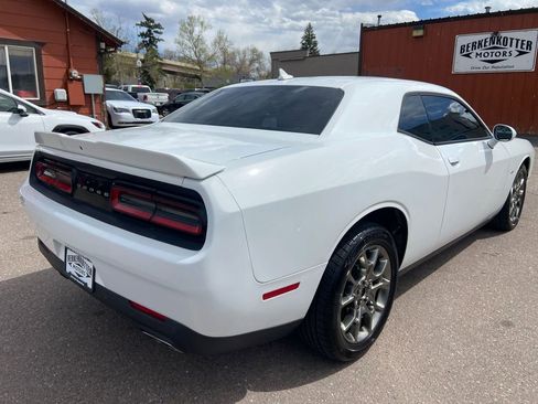 Used 2017 Dodge Challenger GT w/ Driver Convenience Group image 5