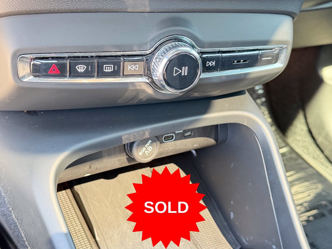 Certified 2023 Volvo C40 Recharge Core AWD/4WD image 23