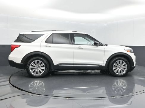 Used 2021 Ford Explorer Limited w/ Equipment Group 301A AWD/4WD image 5