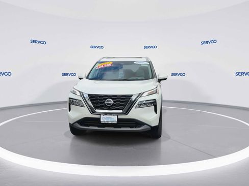 Used 2023 Nissan Rogue SV w/ SV Premium B Package FWD image 3