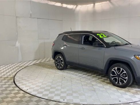 Used 2022 Jeep Compass Limited image 2