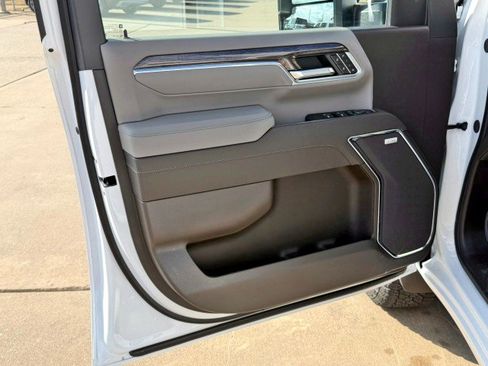 New 2026 Chevrolet Silverado 2500 LTZ w/ LTZ Premium Package image 14