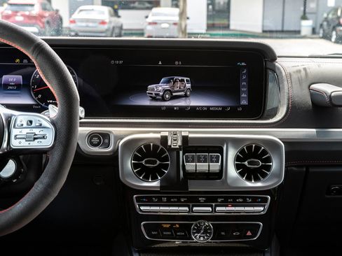 Used 2021 Mercedes-Benz G 63 AMG 4MATIC image 17