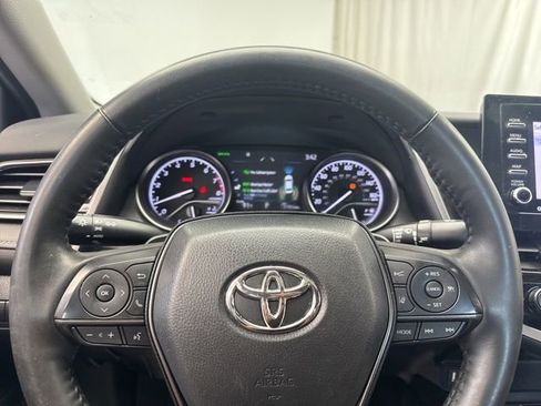 Used 2023 Toyota Camry SE image 17