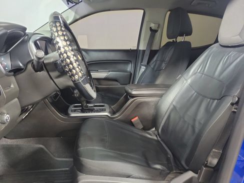 Used 2019 Chevrolet Colorado LT w/ LT Convenience Package RWD image 12