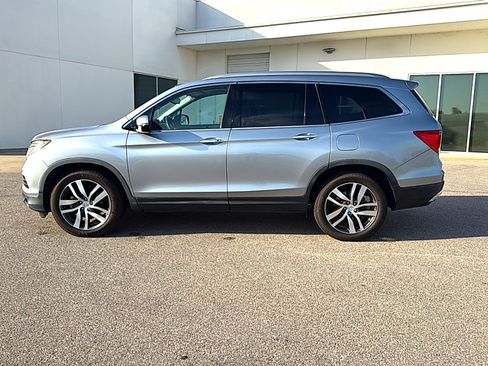 Used 2016 Honda Pilot Touring image 4