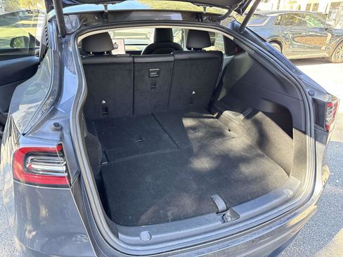 Used 2023 Tesla Model Y Long Range image 11