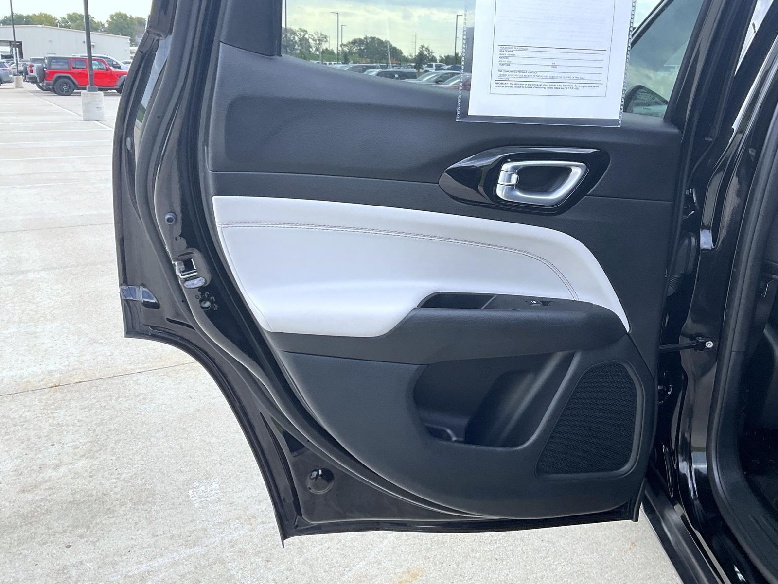 Used 2023 Jeep Compass Limited AWD/4WD image 18