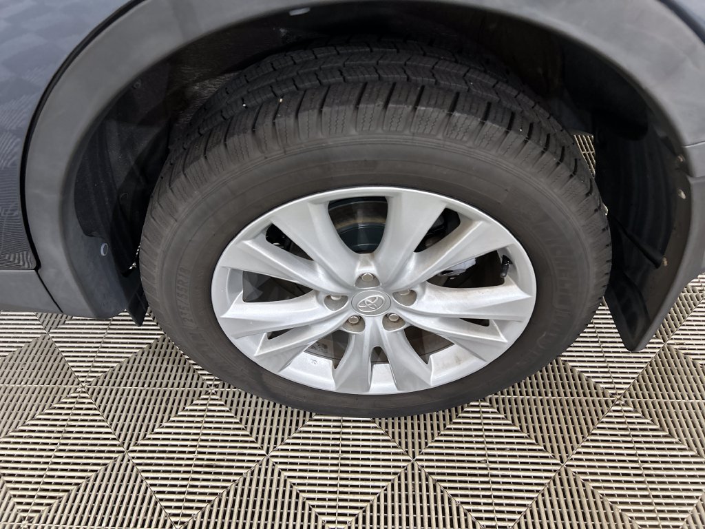 Used 2013 Toyota RAV4 Limited AWD/4WD image 10