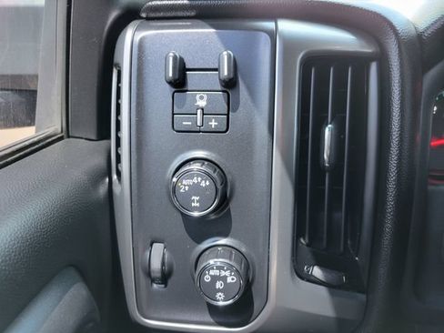 Used 2018 Chevrolet Silverado 1500 LT w/ All Star Edition AWD/4WD image 21