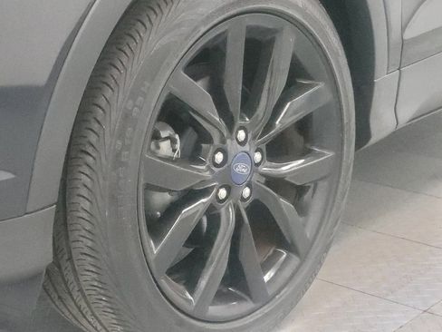Used 2018 Ford Escape SE w/ SE Sport Appearance Package FWD image 31