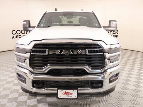 Used 2026 RAM 2500 Big Horn AWD/4WD image 9