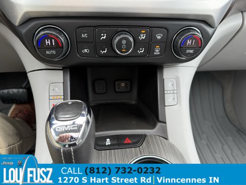 Used 2018 GMC Acadia SLT image 27