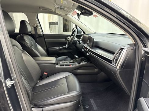 Certified 2024 Kia Sorento S image 31