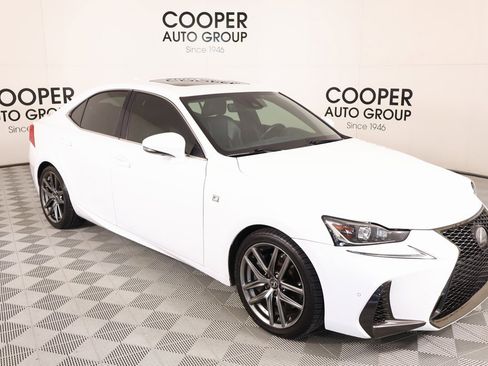Used 2019 Lexus IS 300 image 1