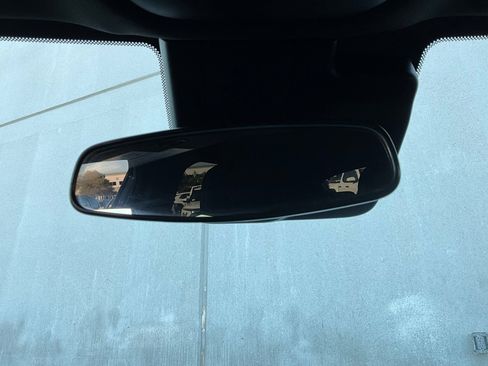 Used 2025 Buick Envista Sport Touring image 17