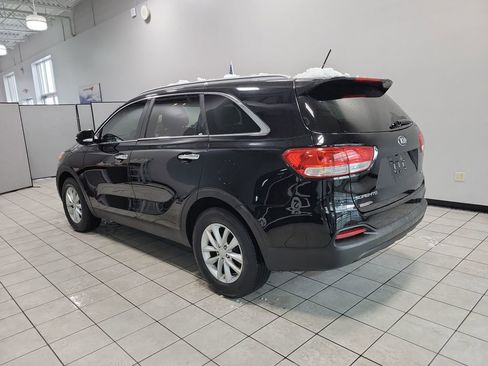 Used 2016 Kia Sorento LX image 10
