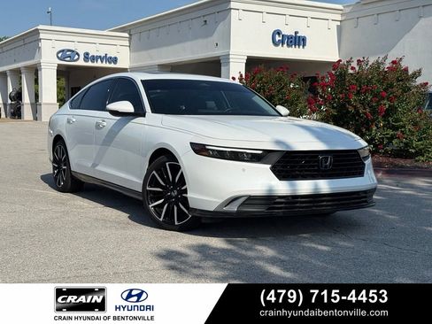 Used 2024 Honda Accord Touring image 1