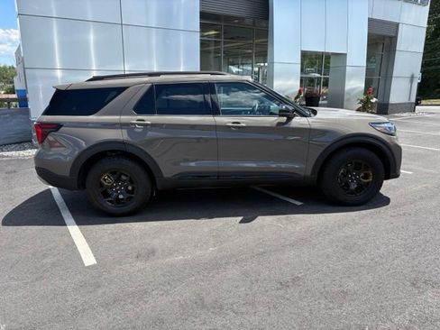 Certified 2026 Ford Explorer Tremor w/ Tremor Ultimate Package AWD/4WD image 2