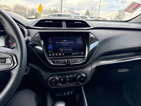 Used 2023 Chevrolet TrailBlazer RS w/ Convenience Package image 21