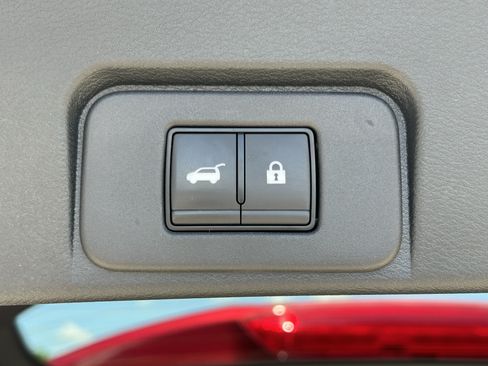 Used 2023 Nissan Rogue Platinum w/ Platinum Premium Package FWD image 22