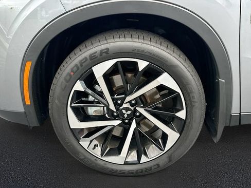 Used 2023 Mitsubishi Outlander SE FWD image 32
