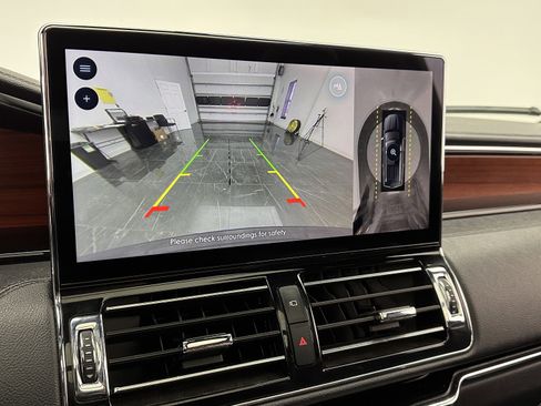 Used 2024 Lincoln Navigator Premiere image 22