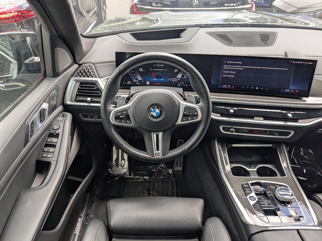 Used 2026 BMW X7 M60i AWD/4WD image 3