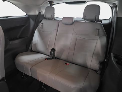 Certified 2026 Toyota Sienna XLE FWD image 34