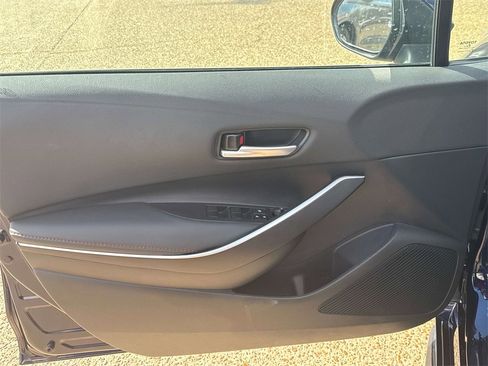 Used 2025 Toyota Corolla SE image 12