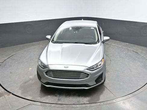 Used 2020 Ford Fusion SE image 35