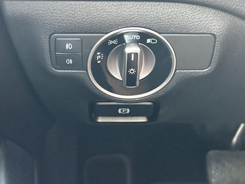 Used 2016 Mercedes-Benz GLA 250 image 21