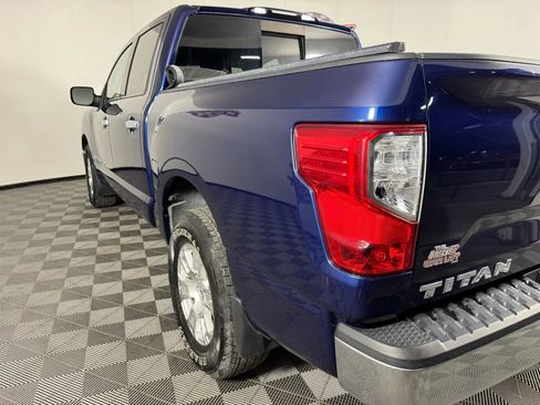 Used 2019 Nissan Titan SV image 30