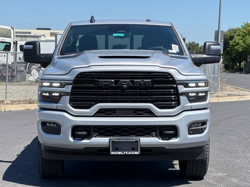 New 2026 RAM 2500 Laramie AWD/4WD image 8