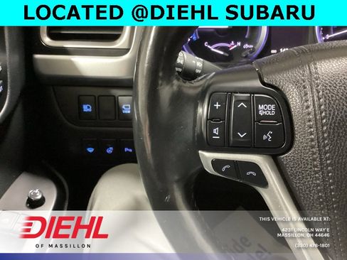 Used 2018 Toyota Highlander Limited Platinum image 25