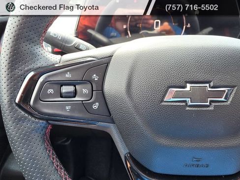 Used 2025 Chevrolet Trax RS w/ Driver Confidence Package FWD image 14