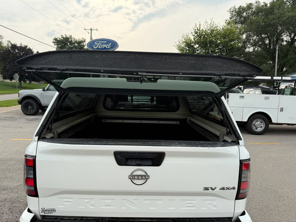 Used 2023 Nissan Frontier SV w/ SV Convenience Package AWD/4WD image 11