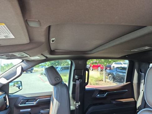 Used 2024 GMC Sierra 1500 Denali w/ Denali Reserve Package AWD/4WD image 31