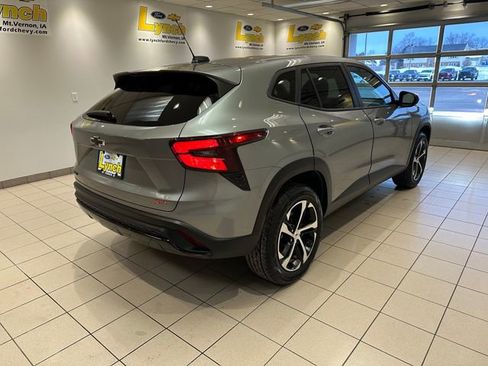 Used 2024 Chevrolet Trax RS image 19