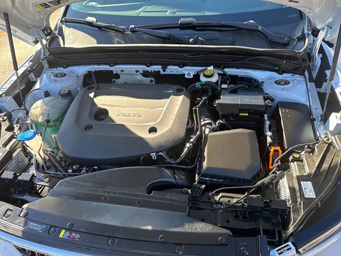 Certified 2025 Volvo XC40 B5 Ultra w/ Protection Package image 26