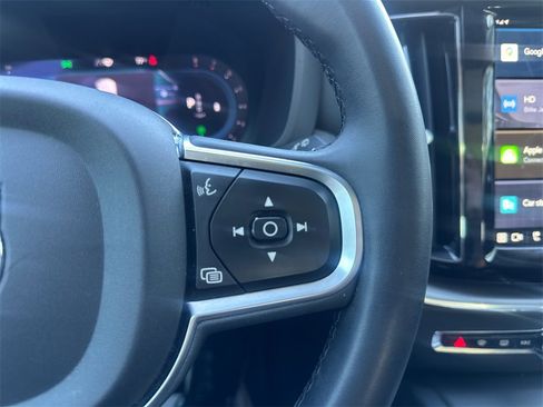 Used 2024 Volvo XC60 B5 Core image 31