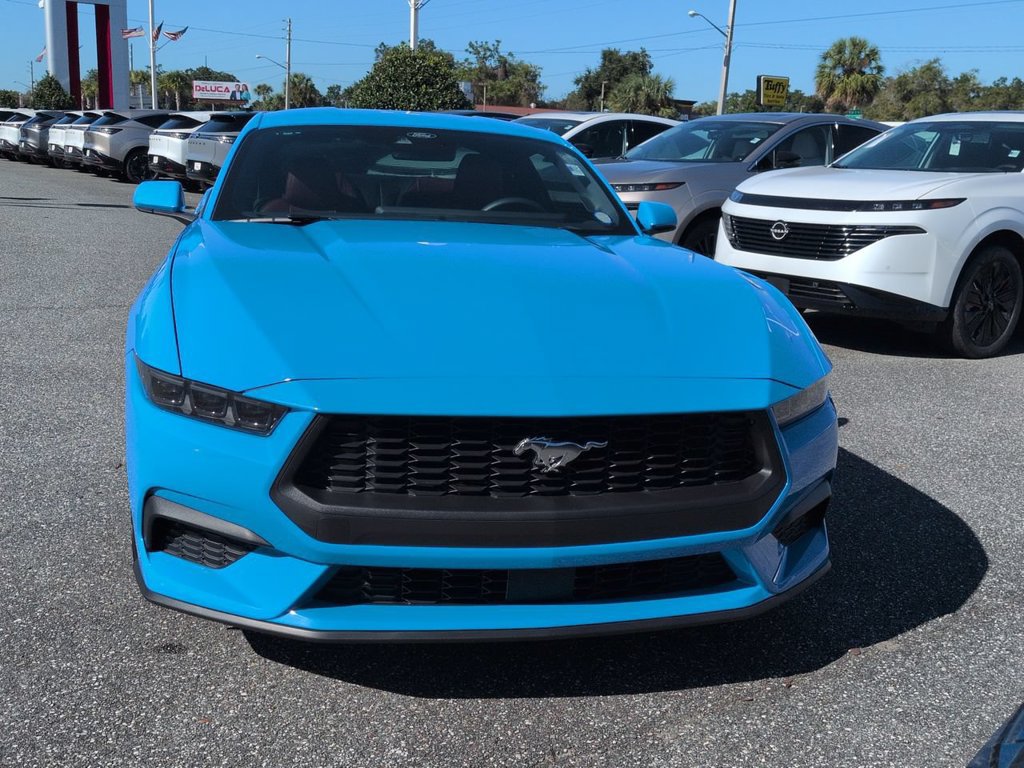 Used 2025 Ford Mustang Premium RWD image 9