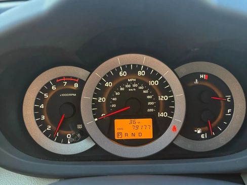 Used 2011 Toyota RAV4 2WD w/ Base L4 Extra Value Pkg image 8