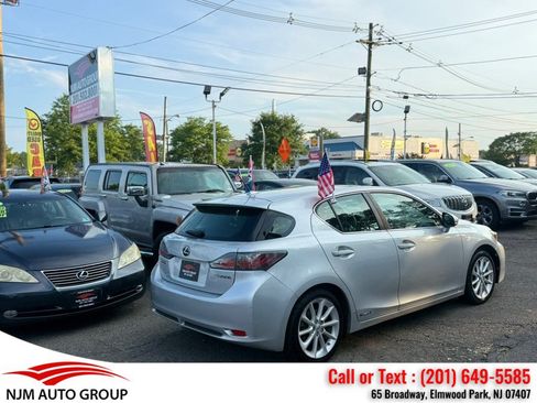 Used 2012 Lexus CT 200h Premium w/ Premium Audio Pkg FWD image 3