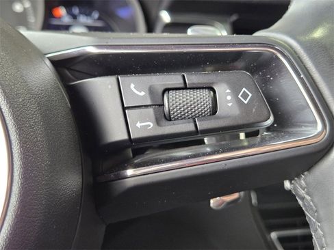 Used 2025 Porsche Macan image 34
