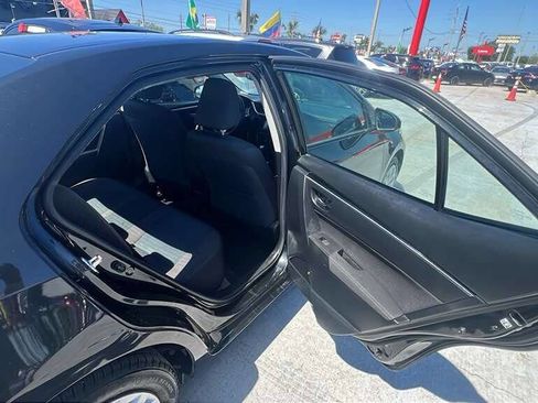 Used 2019 Toyota Corolla LE FWD image 12