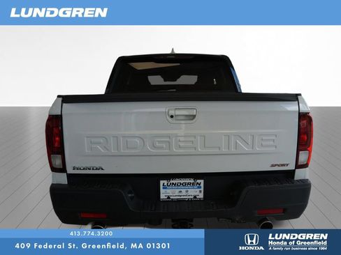 Used 2024 Honda Ridgeline Sport image 8