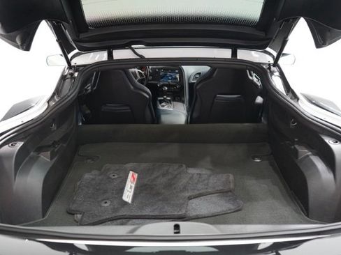 Used 2016 Chevrolet Corvette Z06 w/ 3LZ Preferred Equipment Group image 28